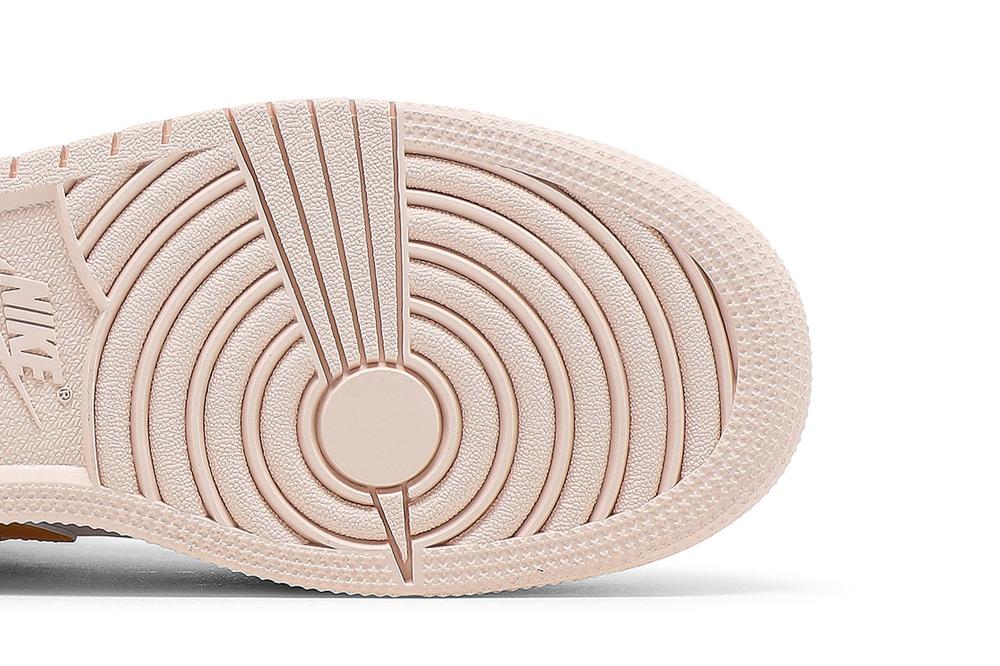 Air Jordan 1 Mid SE GS 'Arctic Pink'
