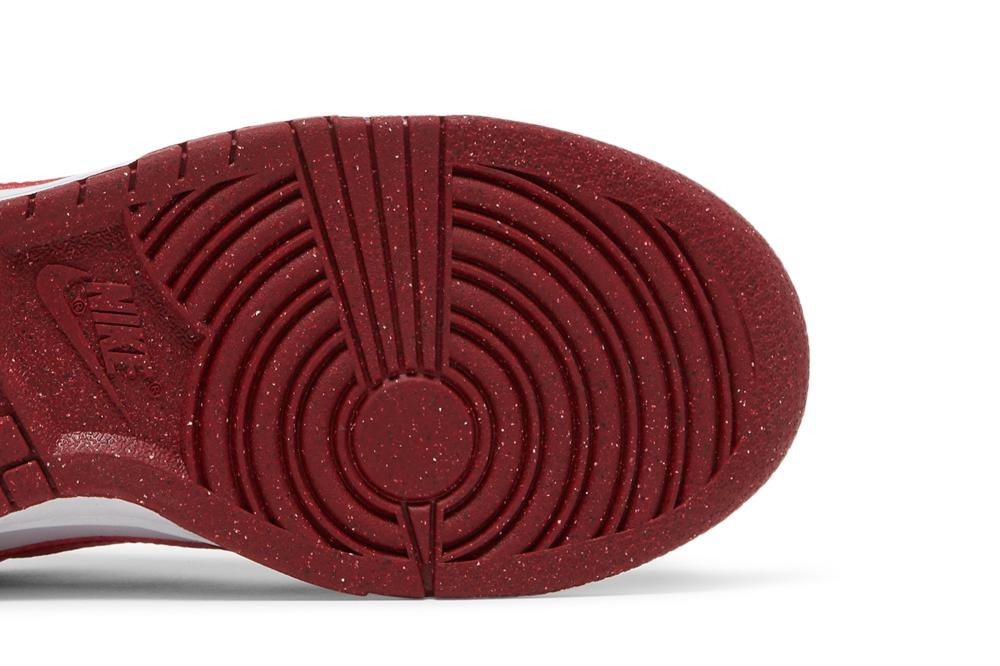 Wmns Dunk Low Next Nature 'Gym Red'