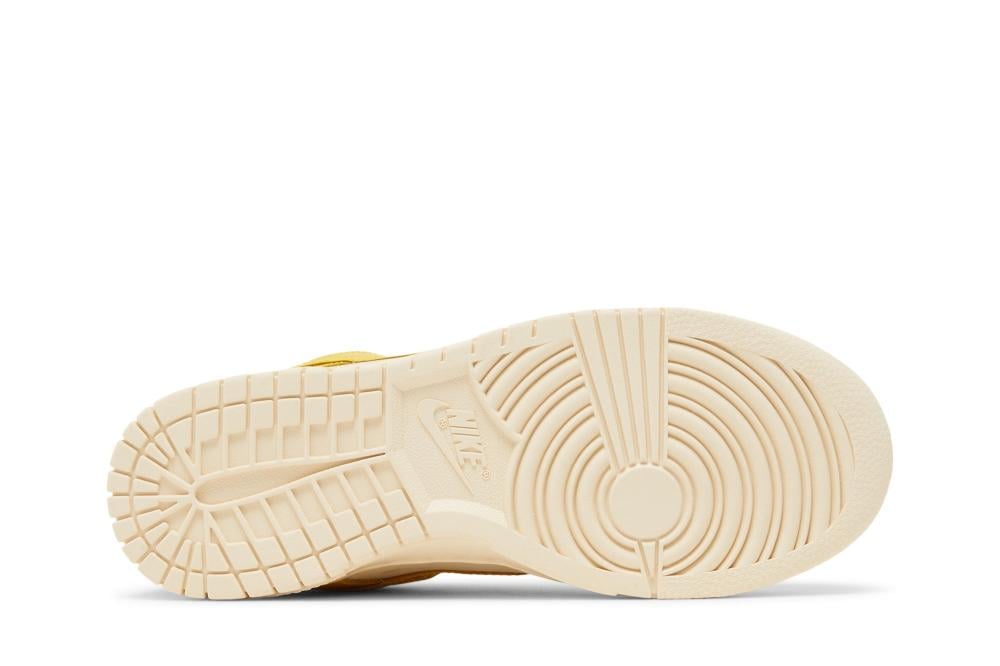 Wmns Dunk Low LX 'Banana'