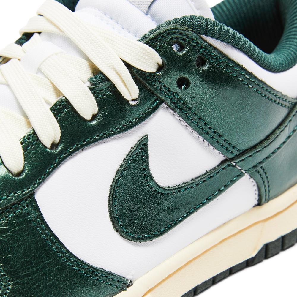 Wmns Dunk Low 'Vintage Green'