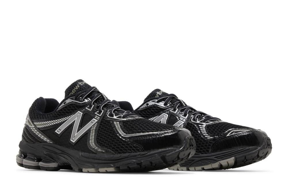 860v2 'Black Grey'