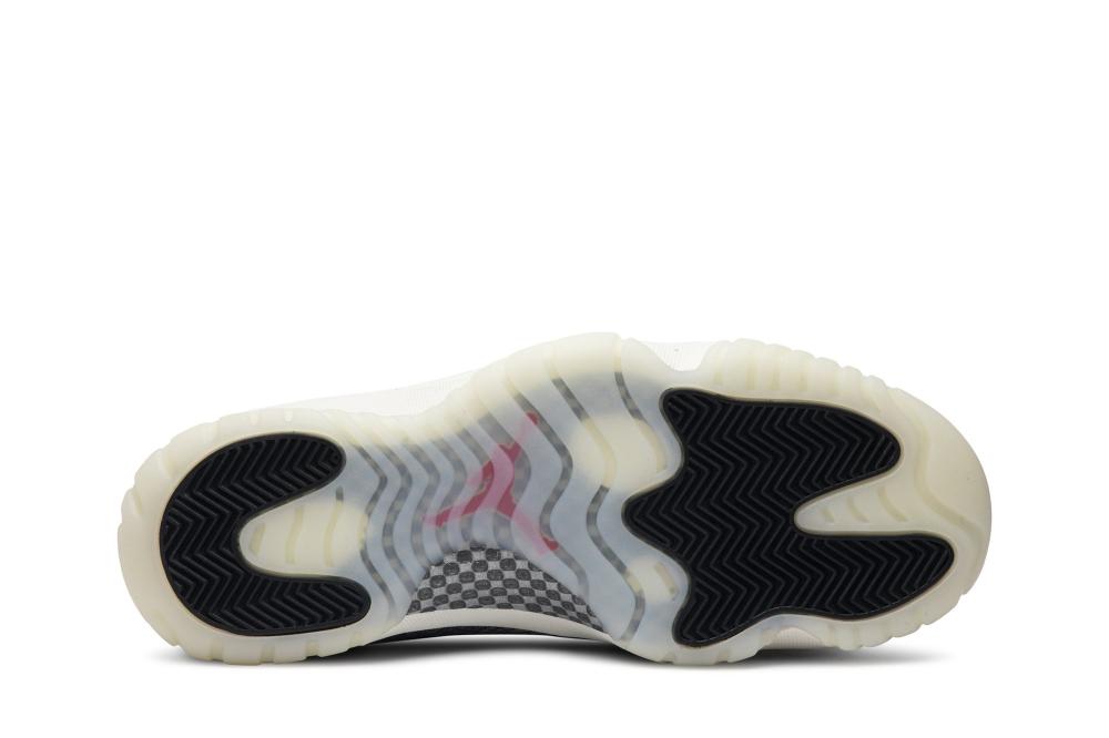 Air Jordan 11 Retro Low 'Light Bone Snakeskin'