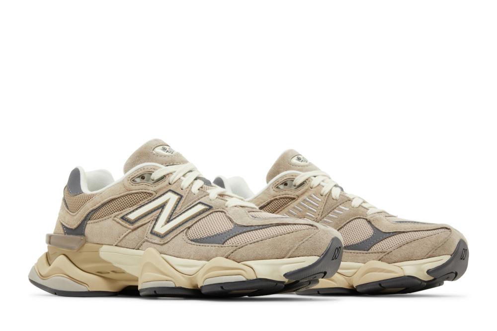 9060 'Driftwood Castlerock'