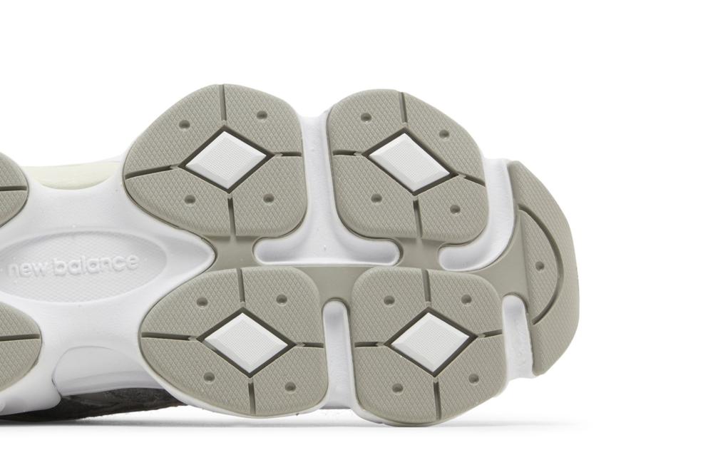 9060 'Grey White'