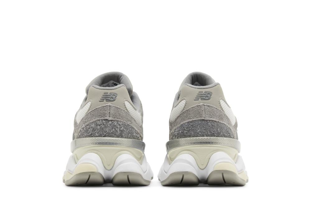9060 'Grey White'