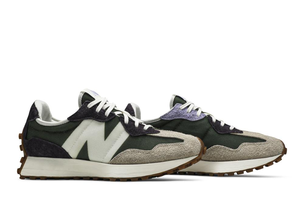 Wmns 327 'Oak Leaf Green'
