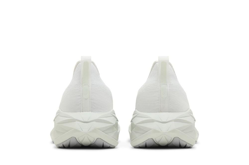 Novablast 4 'White Pale Mint'