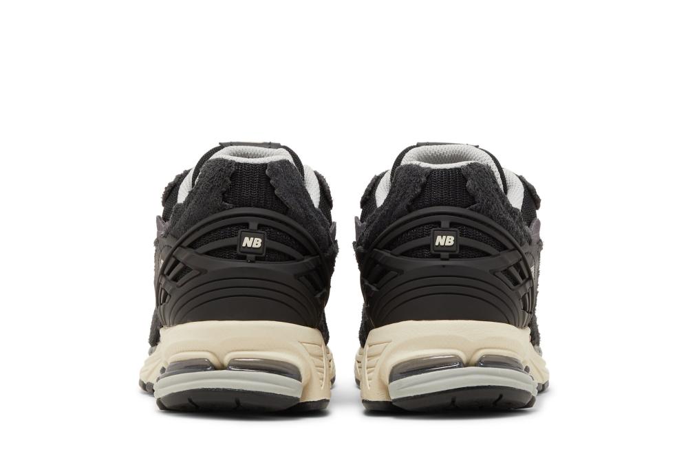 1906D 'Protection Pack - Black'