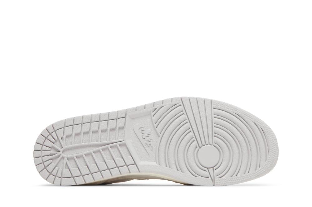 Air Jordan 1 Mid SE 'Inside Out'