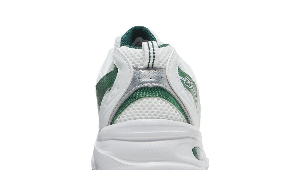530 'White Nightwatch Green'