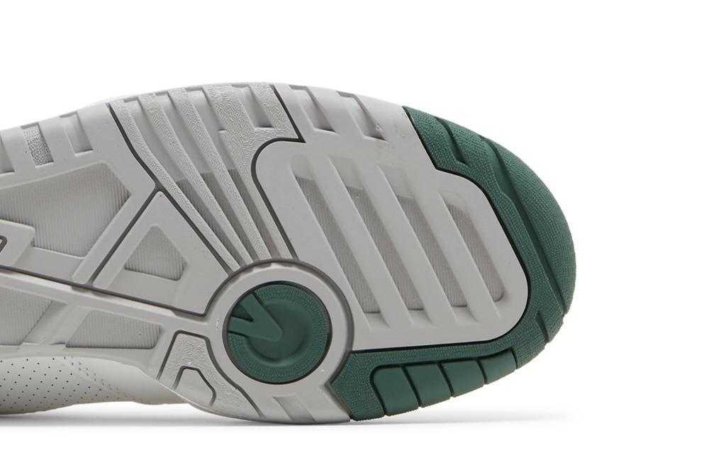 550 'Nightwatch Green'