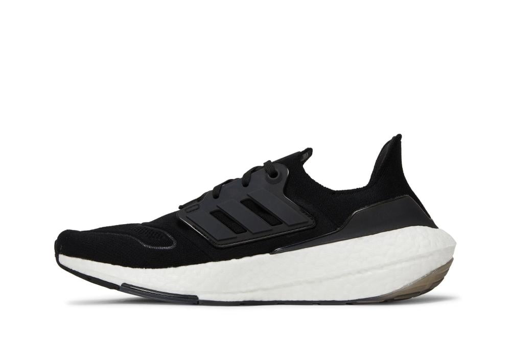 UltraBoost 22 'Black White'