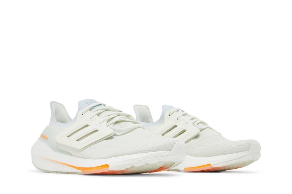 UltraBoost 22 'White Blue Tint'
