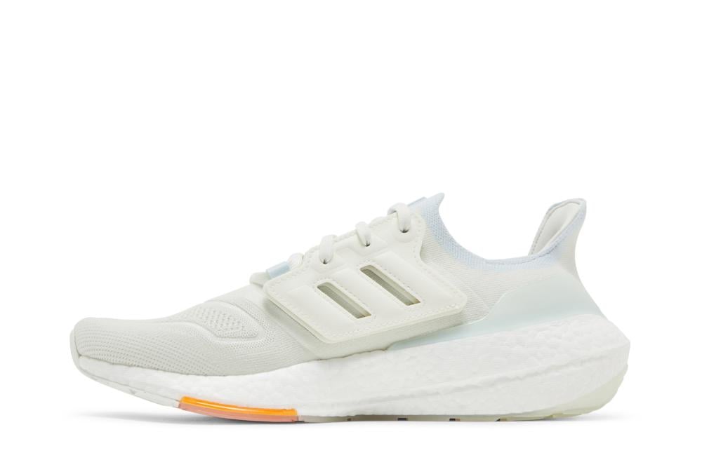 UltraBoost 22 'White Blue Tint'