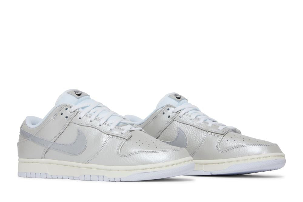Dunk Low SE 'Metallic Silver'