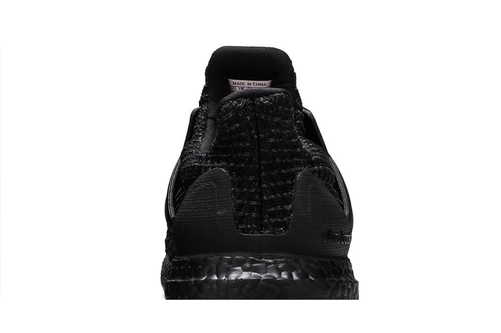 UltraBoost 4.0 DNA 'Core Black'