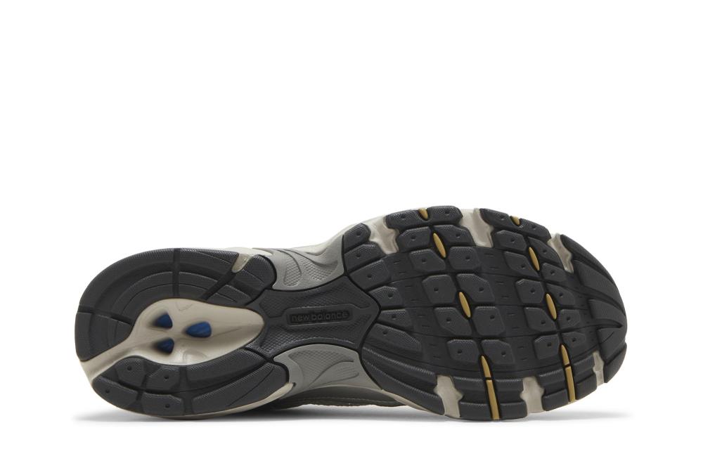 530 'Silver Khaki'