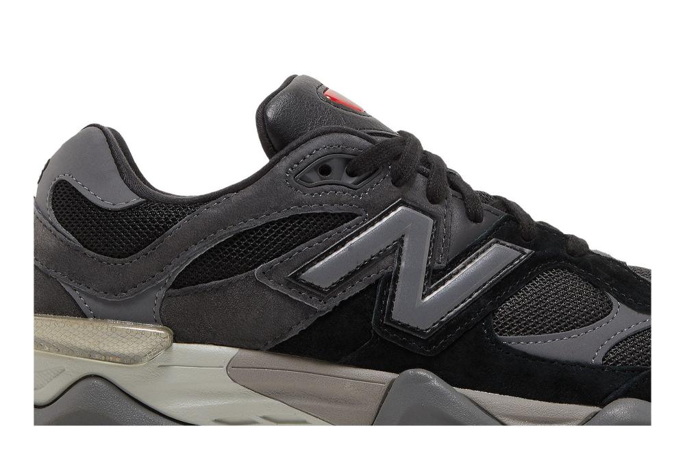 9060 'Black Castlerock'