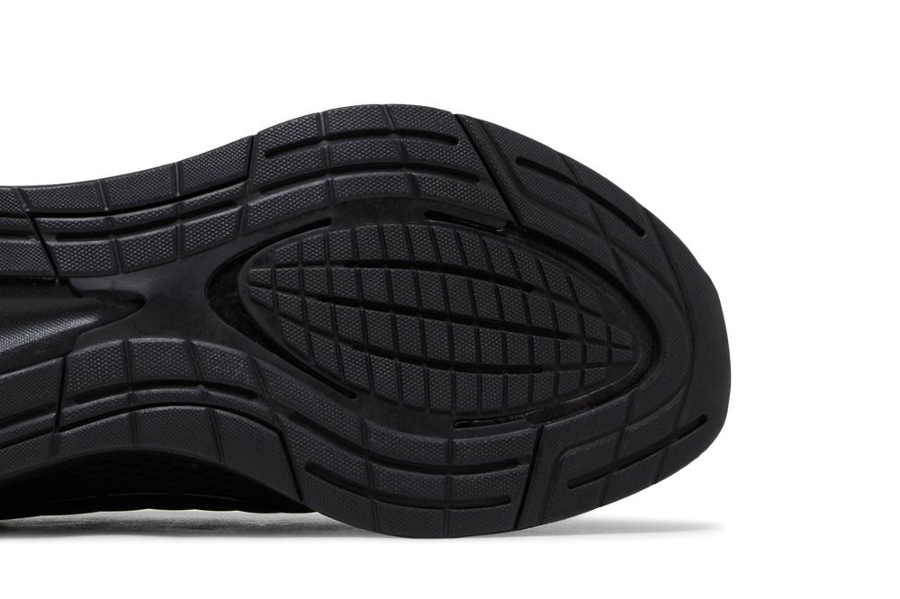 EQ21 Run 'Triple Black'