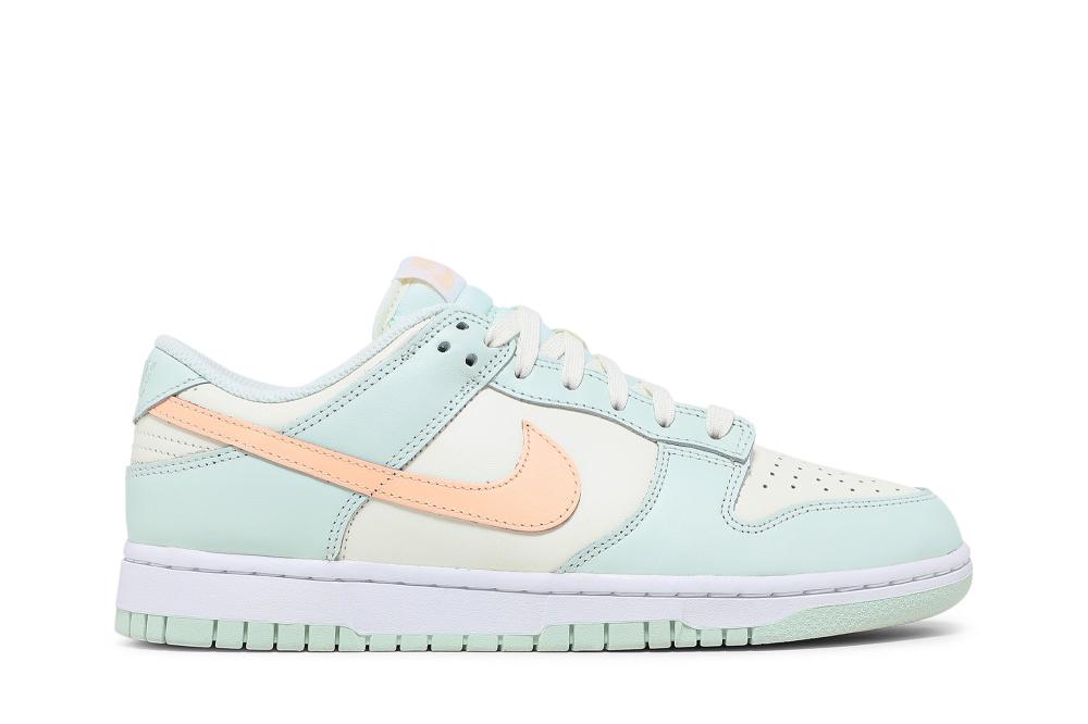 Wmns Dunk Low 'Barely Green'