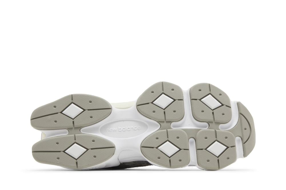 9060 'Grey White'