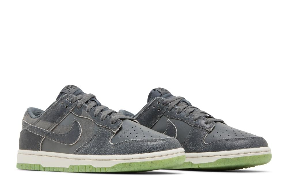 Dunk Low SE 'Halloween - Cauldron'