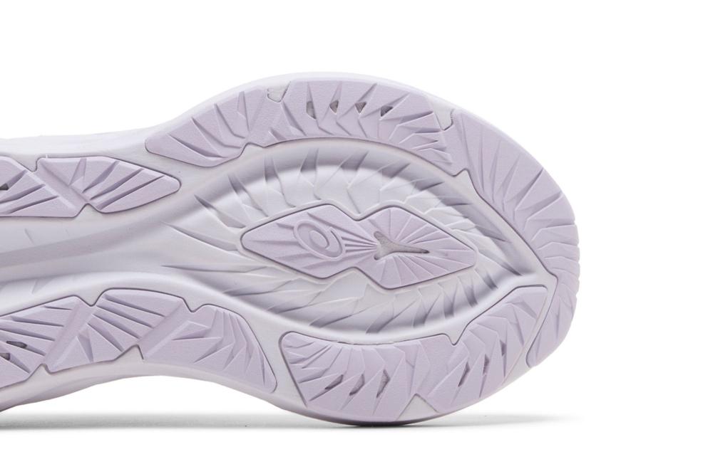 Wmns Novablast 4 'Lilac Hint'