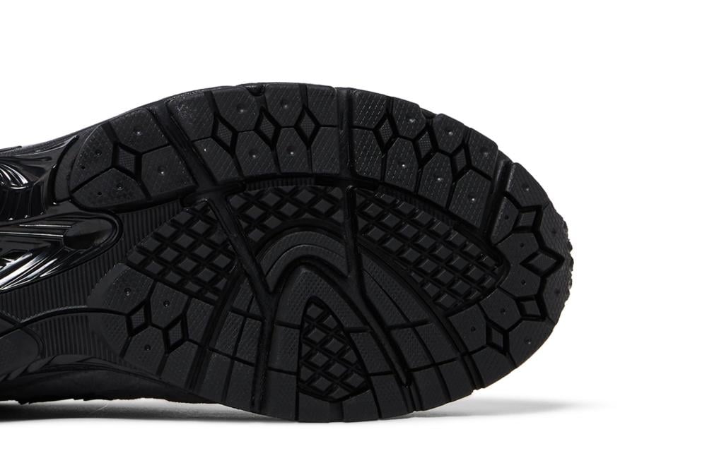 JJJJound x 2002R GORE-TEX 'Charcoal'