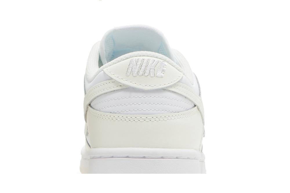 Wmns Dunk Low 'White Sail'