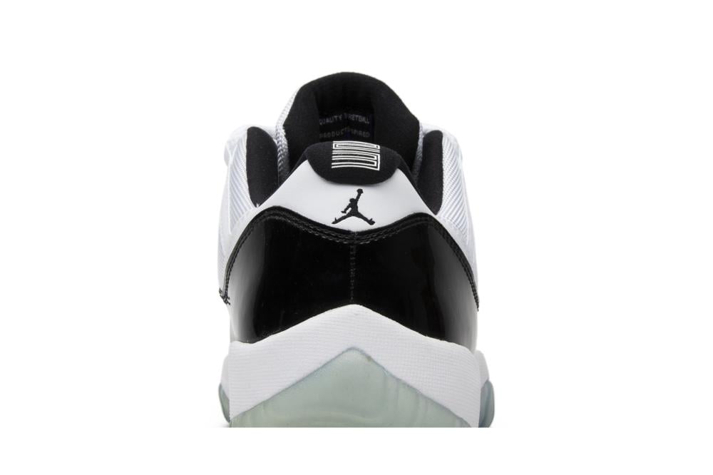 Air Jordan 11 Retro Low 'Concord'