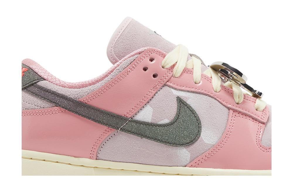 Wmns Dunk Low LX 'Barbie'