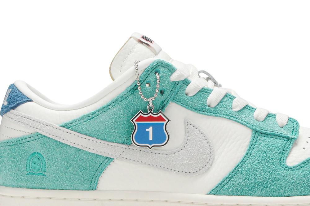 Kasina x Dunk Low 'Road Sign'