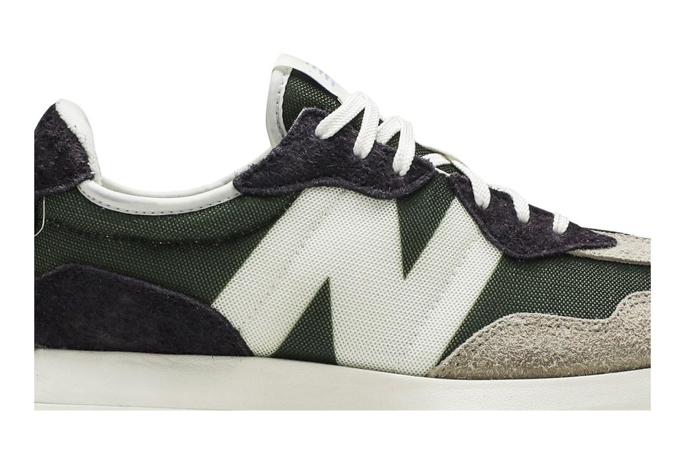 Wmns 327 'Oak Leaf Green'