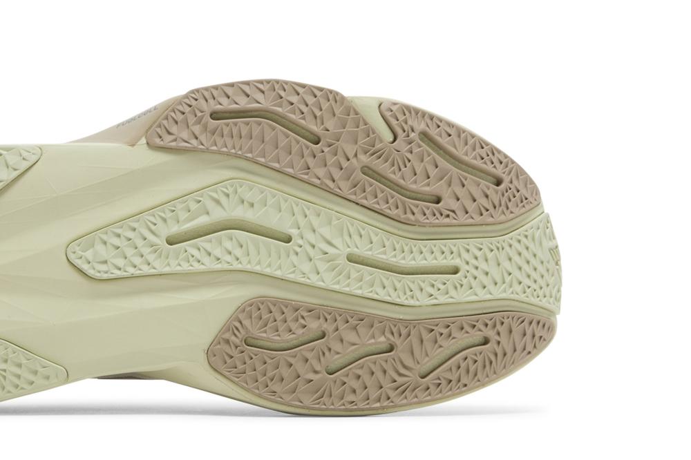 FuelCell Rebel v4 'Linen Lichen Green'
