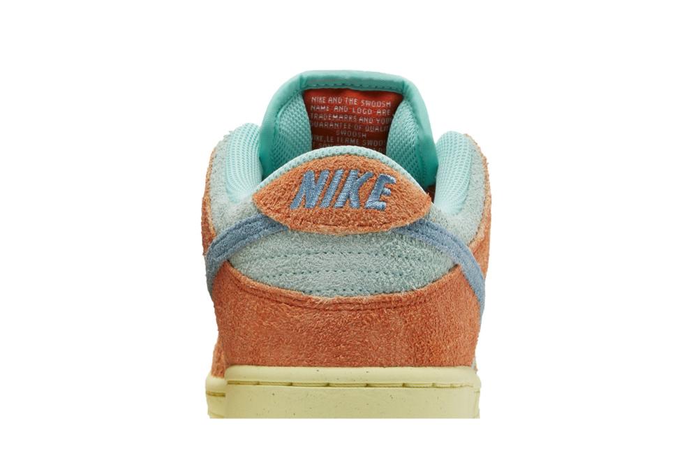 Dunk Low SB 'Orange Emerald Rise'