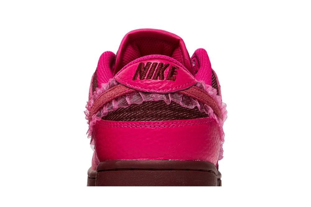 Wmns Dunk Low 'Valentine's Day'