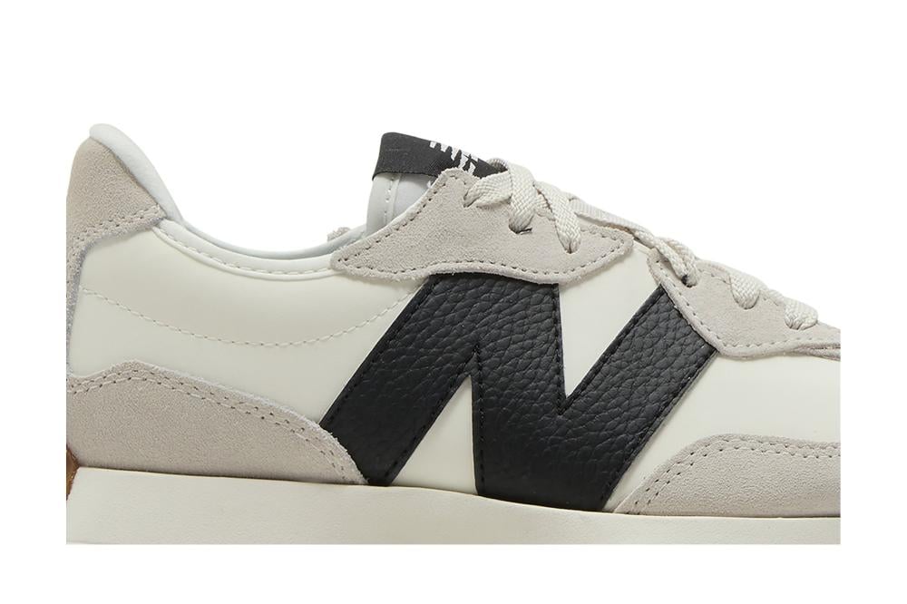 Wmns 327 'Moonbeam Black'