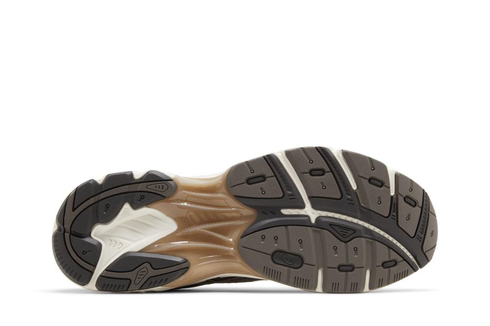 GT 2160 'Dark Taupe Purple'