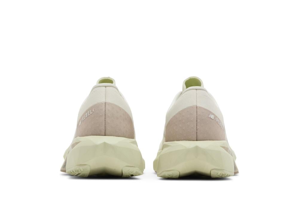 FuelCell Rebel v4 'Linen Lichen Green'
