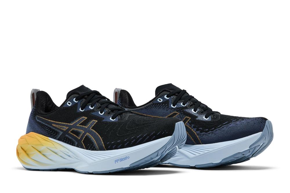 Novablast 4 'Black Thunder Blue'