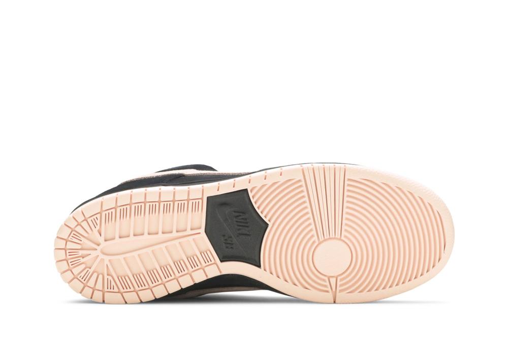 Dunk Low SB 'Black Coral'