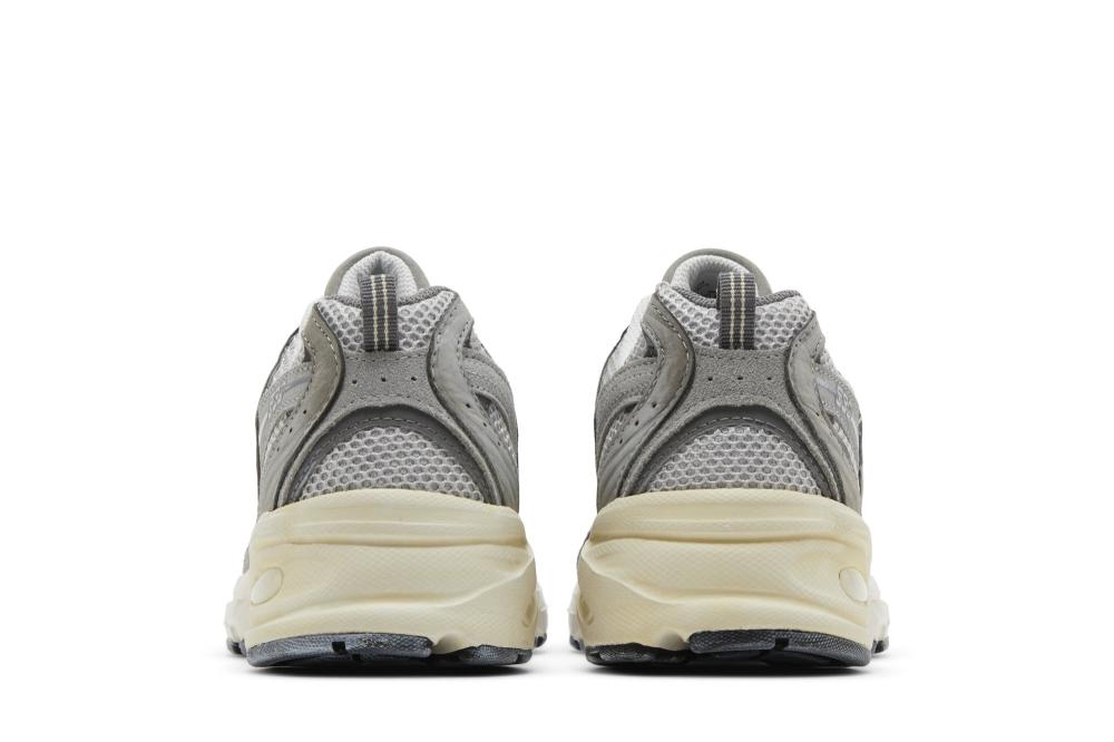 530 'Vintage Grey Matter'