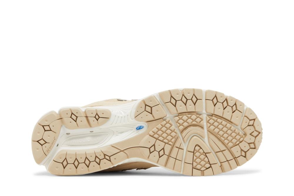 2002R 'Sandstone'