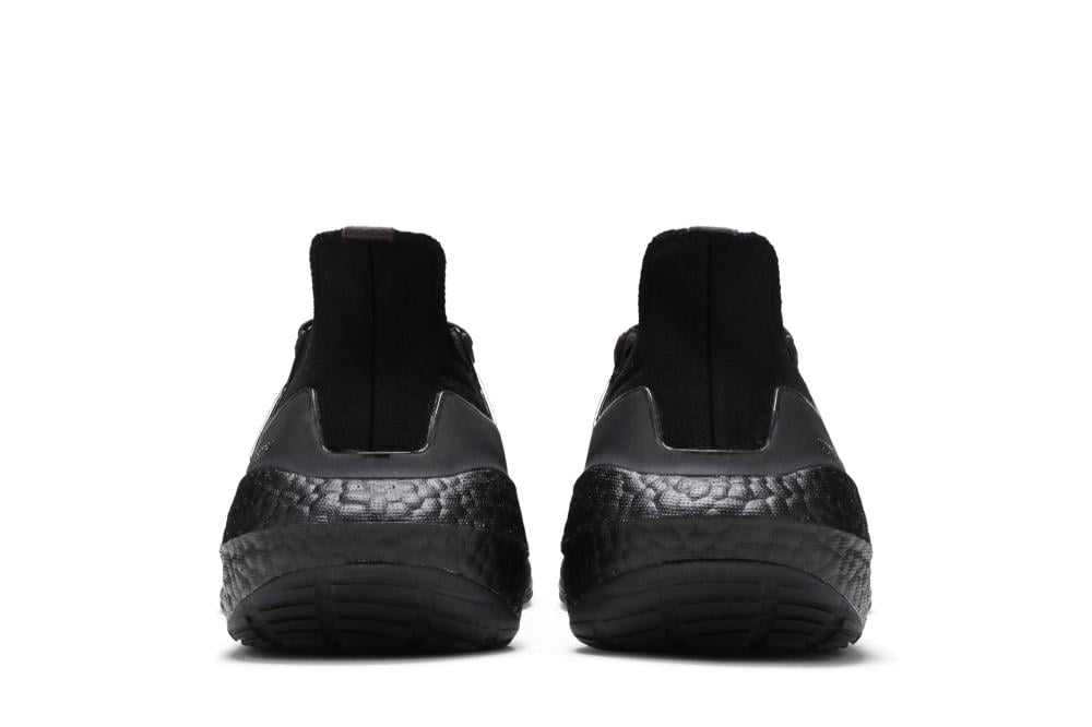 UltraBoost 21 'Triple Black'