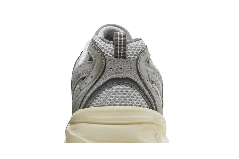 530 'Vintage Grey Matter'