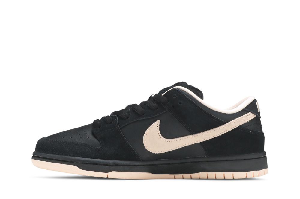 Dunk Low SB 'Black Coral'