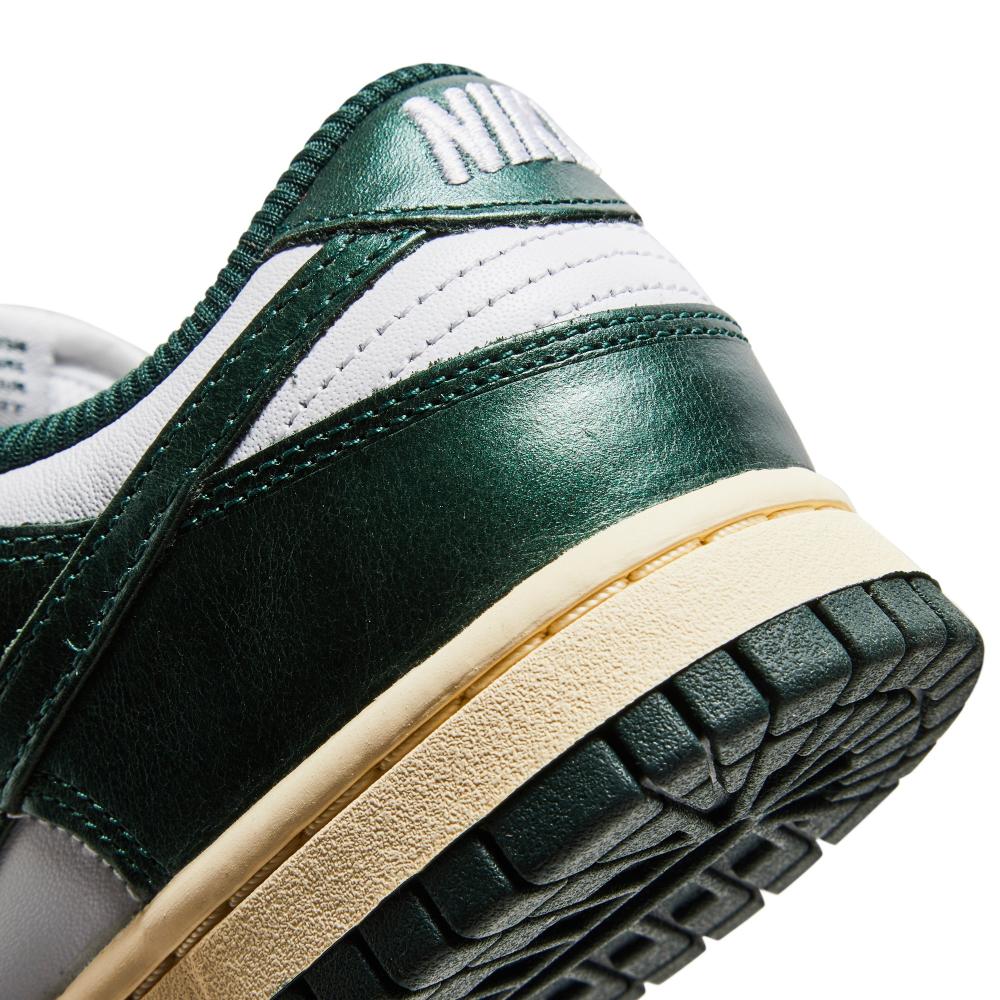 Wmns Dunk Low 'Vintage Green'