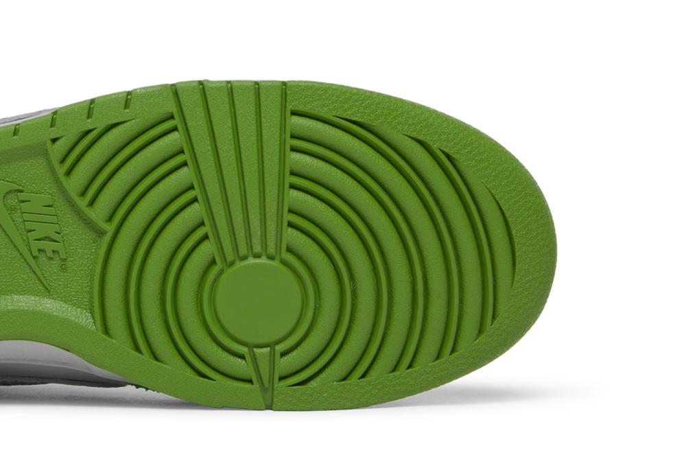 Dunk Low 'Safari Swoosh - Chlorophyll'